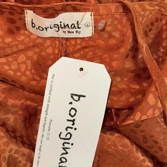 B. Original Cowl Neck Blouse - Picture 4 of 4